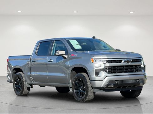 Used 2024 Chevrolet Silverado 1500 RST w/ Z71 Off-Road Package AWD/4WD image 7