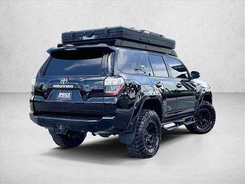Used 2018 Toyota 4Runner TRD Off-Road Premium AWD/4WD image 2