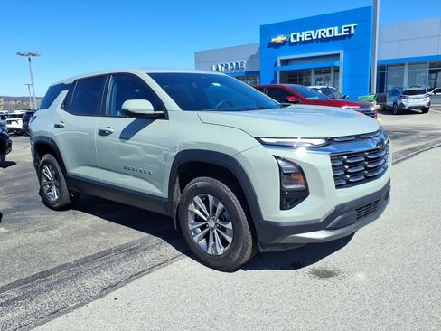 New 2026 Chevrolet Equinox LT w/ Convenience Package II image 3