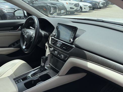 Used 2018 Honda Accord EX-L image 9