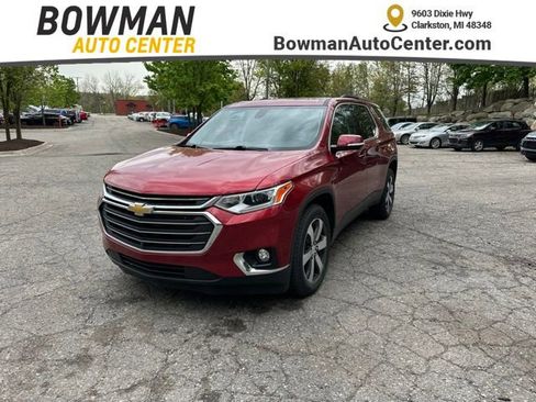 Used 2020 Chevrolet Traverse LT w/ LT Premium Package FWD image 1