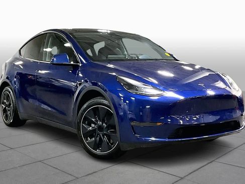 Used 2024 Tesla Model Y Long Range image 2