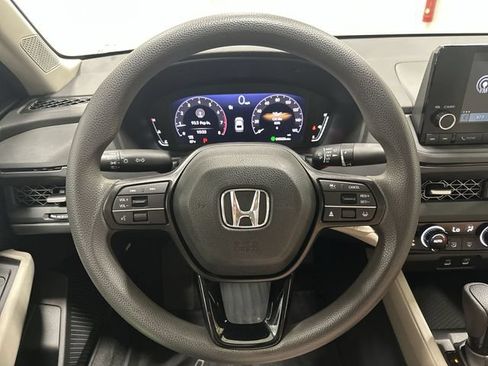 Used 2023 Honda Accord EX image 14