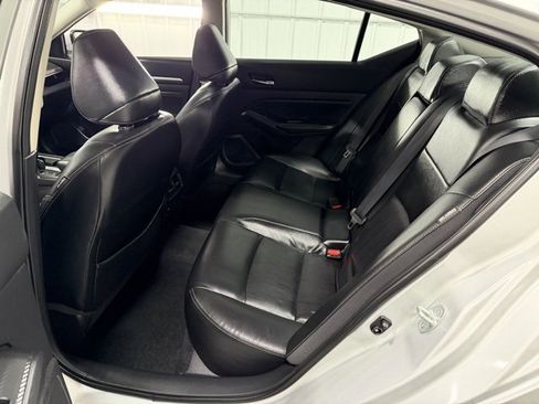 Used 2019 Nissan Altima 2.5 Platinum image 10