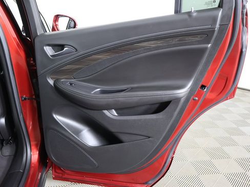 Used 2019 Buick Envision Essence image 27