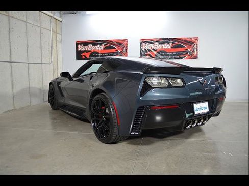 Used 2019 Chevrolet Corvette Z06 RWD image 5