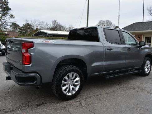 Used 2021 Chevrolet Silverado 1500 Custom image 3