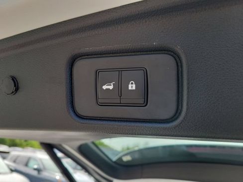 New 2026 Nissan Pathfinder Platinum FWD image 27