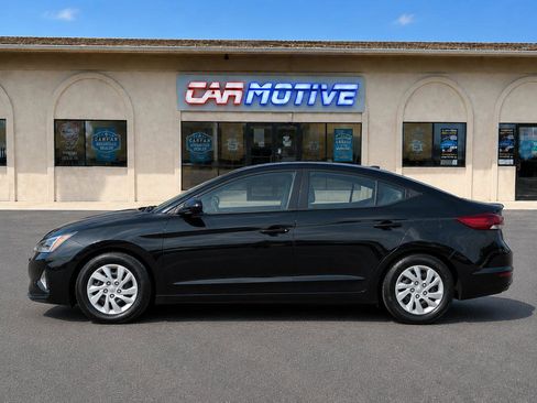 Used 2020 Hyundai Elantra SE FWD image 4