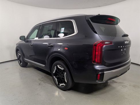 New 2025 Kia Telluride S image 5