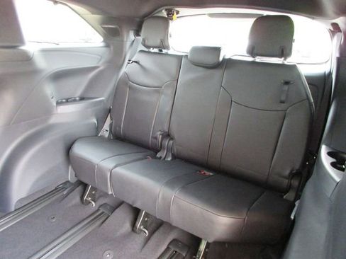 New 2026 Toyota Sienna Platinum AWD/4WD image 26