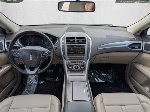 Used 2017 Lincoln MKZ Premiere FWD image 17