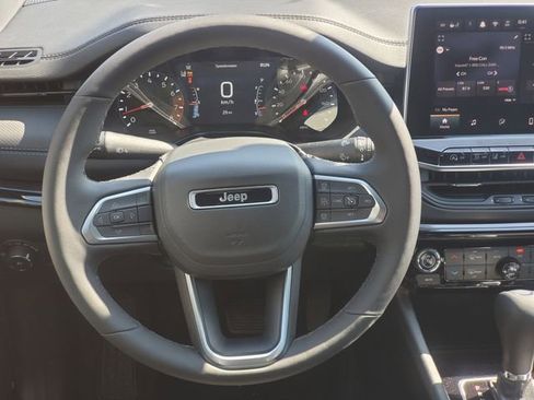 New 2026 Jeep Compass Limited image 18