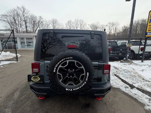 Used 2013 Jeep Wrangler Unlimited Rubicon image 4