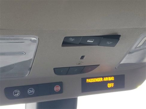 Certified 2017 Buick Envision Essence image 30