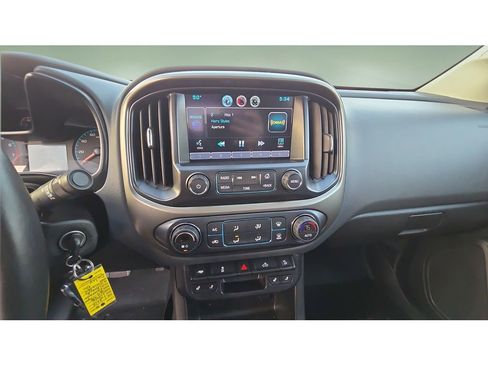 Certified 2015 Chevrolet Colorado Z71 image 17