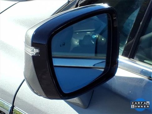 Used 2024 Buick Enclave Premium image 30