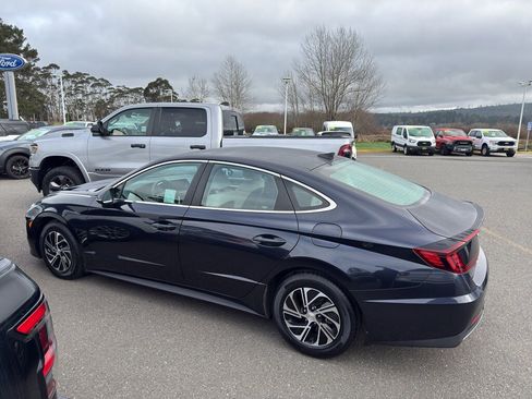 Used 2022 Hyundai Sonata Blue image 8