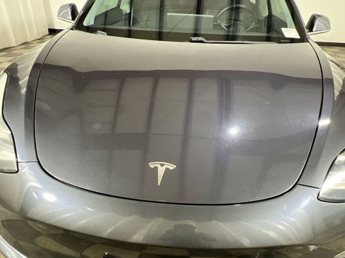 Used 2018 Tesla Model 3 Long Range image 11