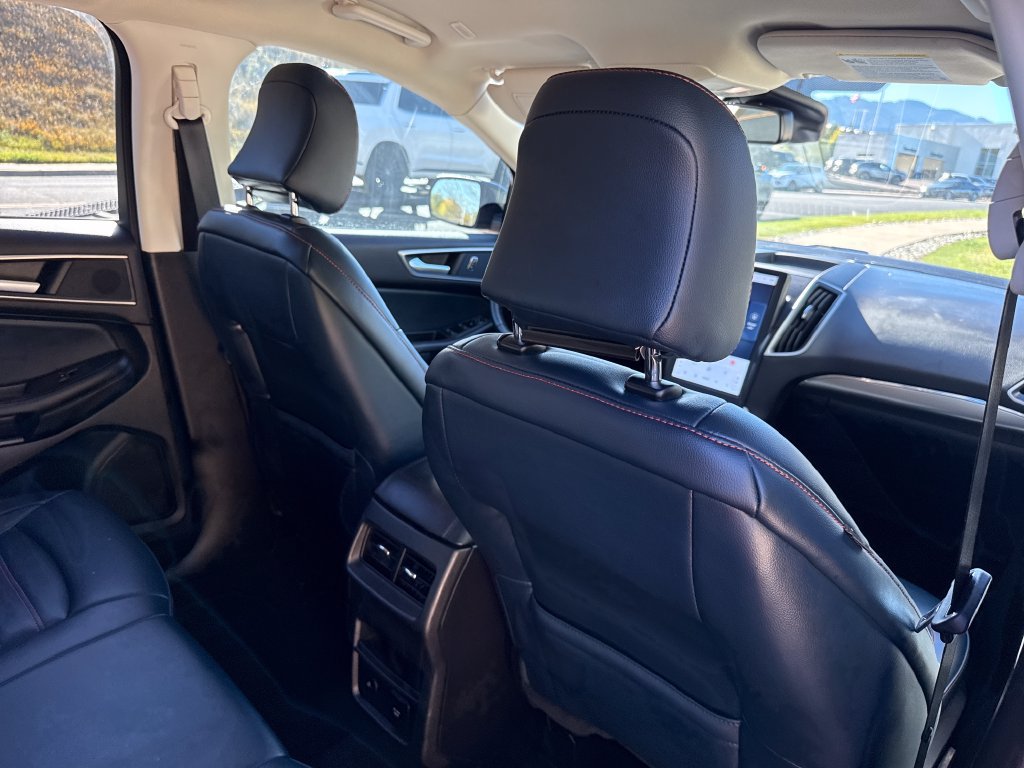 Used 2023 Ford Edge SEL w/ Sport Appearance Package AWD/4WD image 26