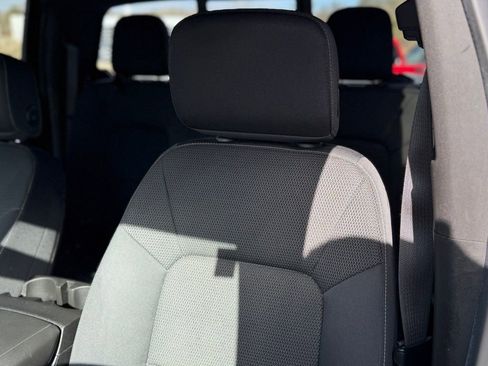 Used 2024 Chevrolet Colorado LT w/ LT Convenience Package image 8