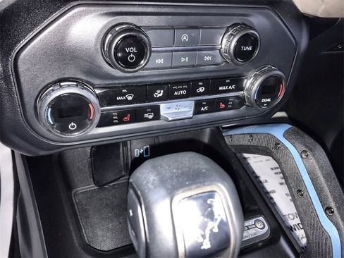 Used 2023 Ford Bronco Wildtrak image 18