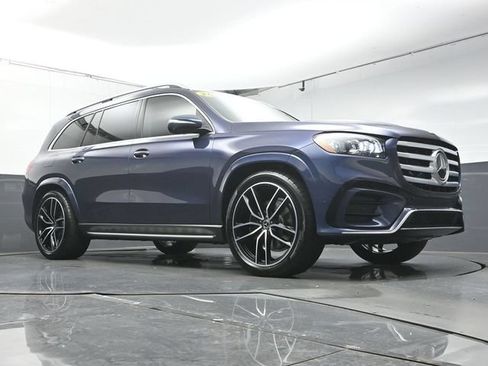 Used 2026 Mercedes-Benz GLS 450 4MATIC image 40