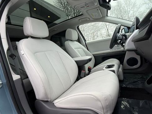 Used 2024 Hyundai Ioniq 5 Limited image 18
