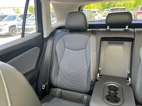 New 2026 Volkswagen Tiguan SE AWD/4WD image 13