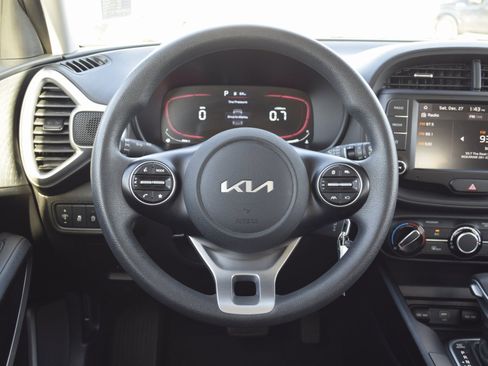 Used 2024 Kia Soul LX w/ Option Group 015 image 11