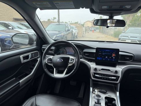 Used 2024 Ford Explorer XLT w/ Equipment Group 202A AWD/4WD image 36