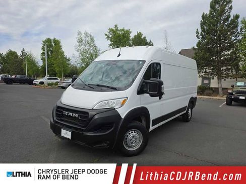 Used 2023 RAM ProMaster 2500 FWD image 1