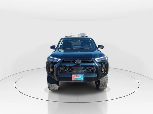 Used 2020 Toyota 4Runner SR5 image 3