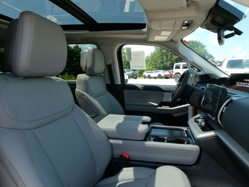 New 2027 Ford Expedition Active AWD/4WD image 10