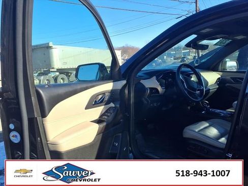 Certified 2023 Chevrolet Traverse Premier w/ LPO, Floor Liner Package image 13