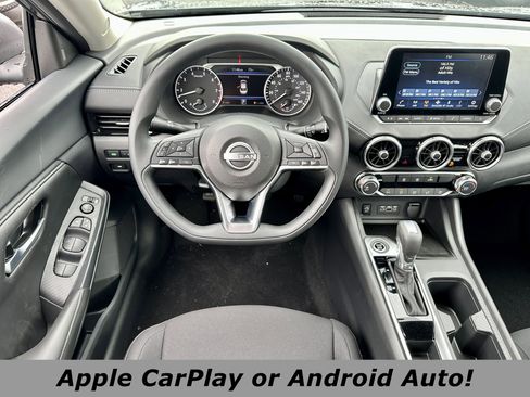 Used 2025 Nissan Sentra SV image 4