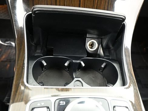 Used 2019 Mercedes-Benz GLC 300 GLC 300 image 24