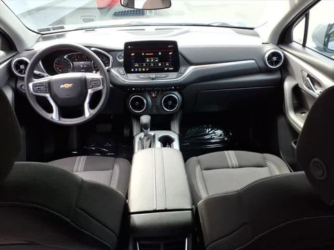 Used 2025 Chevrolet Blazer LT image 50