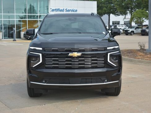 New 2026 Chevrolet Suburban High Country AWD/4WD image 2