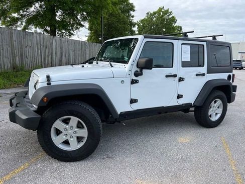 Used 2015 Jeep Wrangler Unlimited Sport w/ Quick Order Package 24S AWD/4WD image 2