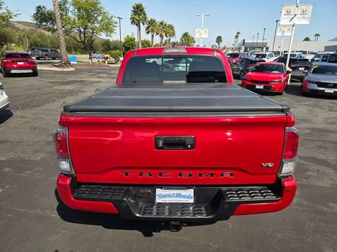 Used 2021 Toyota Tacoma TRD Sport w/ Technology Package AWD/4WD image 26