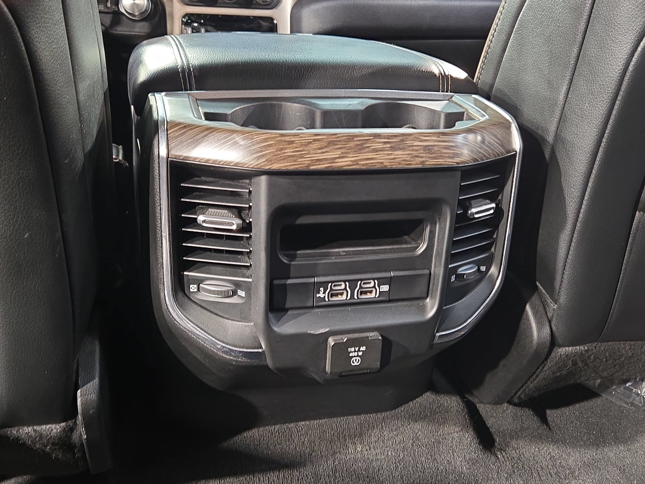 Used 2019 RAM 1500 Laramie AWD/4WD image 36