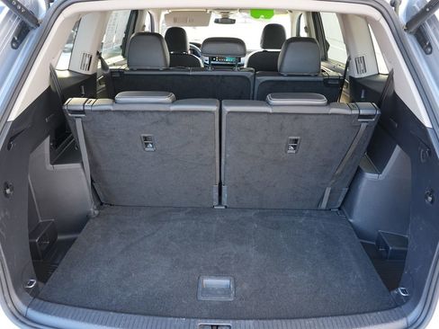 Used 2025 Volkswagen Atlas SE image 26