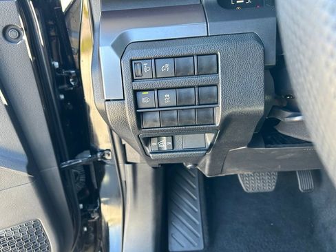 Used 2025 Toyota Tacoma SR5 AWD/4WD image 14
