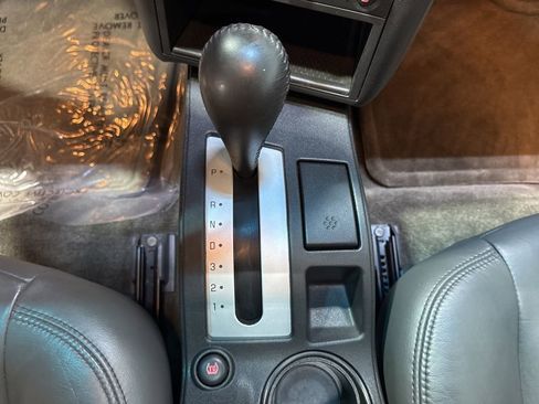 Used 2005 Pontiac Grand Prix GT w/ Leather Trim Package image 19