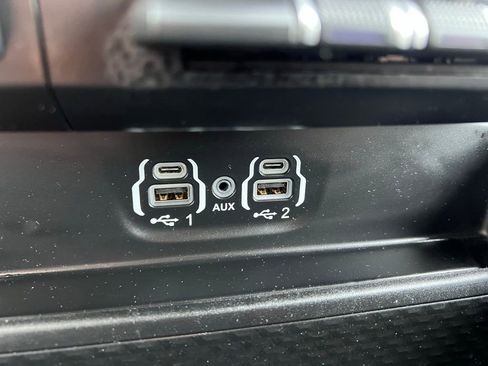 Used 2020 RAM 1500 Laramie w/ Sport Appearance Package AWD/4WD image 44