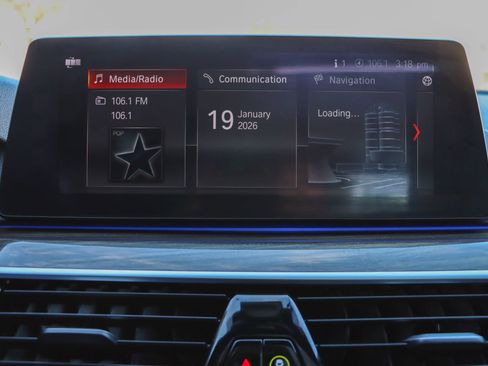 Used 2018 BMW 530i xDrive image 37