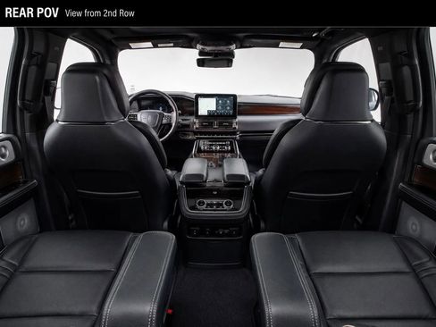 Used 2019 Lincoln Navigator Reserve AWD/4WD image 10