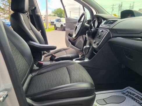 Used 2015 Buick Encore FWD image 17