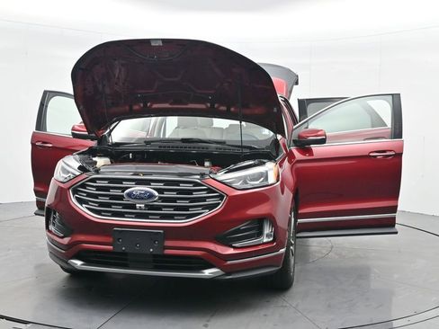 Used 2019 Ford Edge Titanium w/ Equipment Group 301A image 44